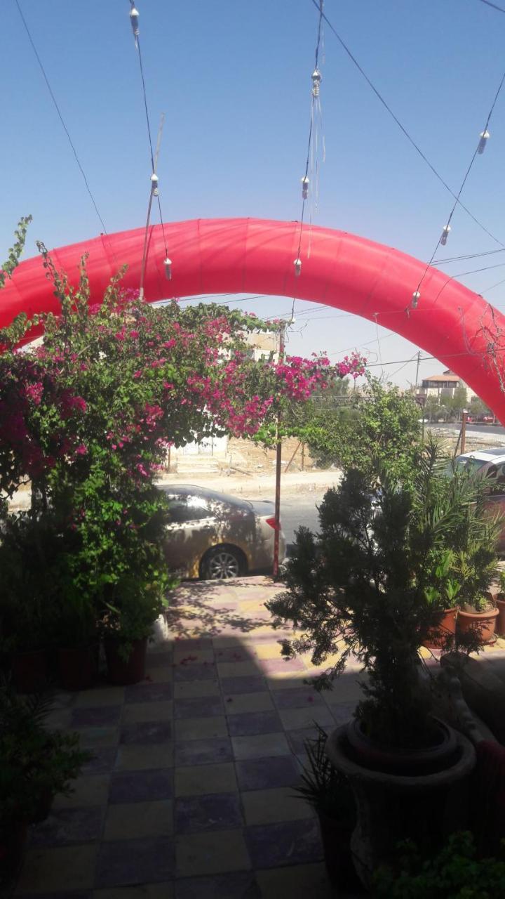 Al Seoudi Furnished Units Zarqa Exterior foto